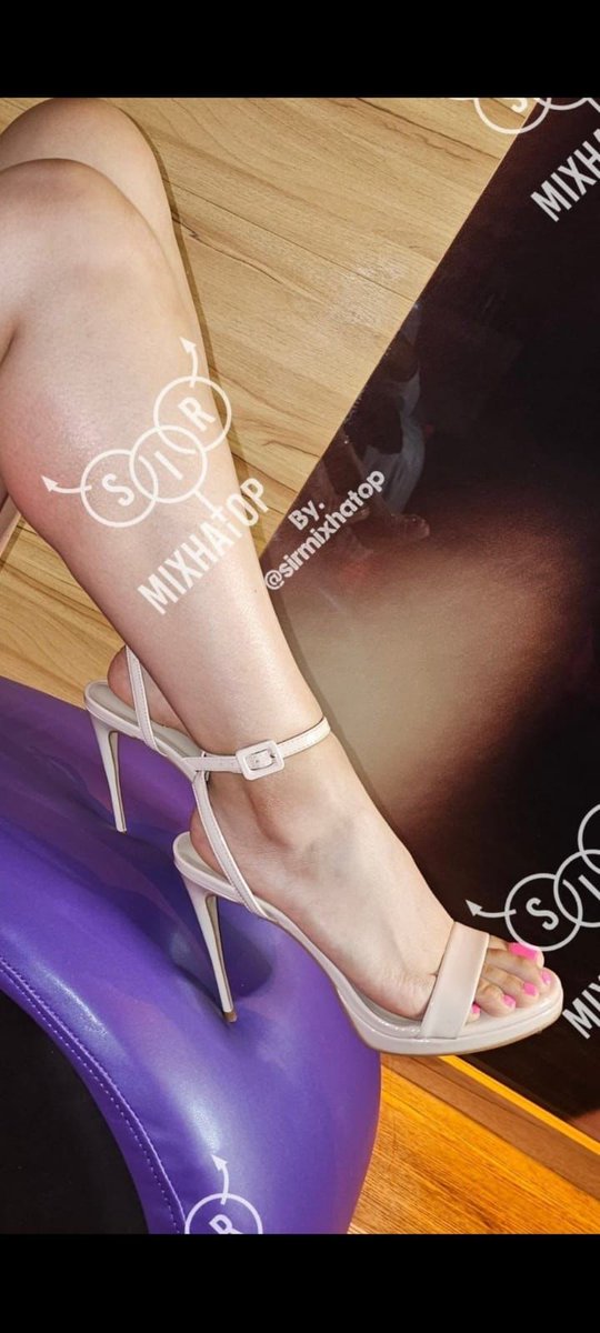 Buenos días chicos a quien le gastaría ponerse estos aretes 😍🤤