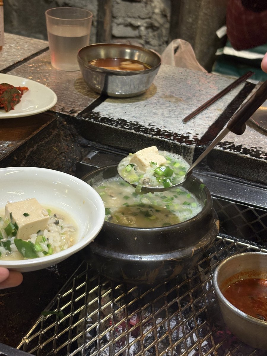 taoccoo's tweet photo. 인스타 맛집 싫어병 극복
서울에서 먹은 흑돼지 중 제일 맛있는데 진짜로? https://t.co/Az7b7P3ozG