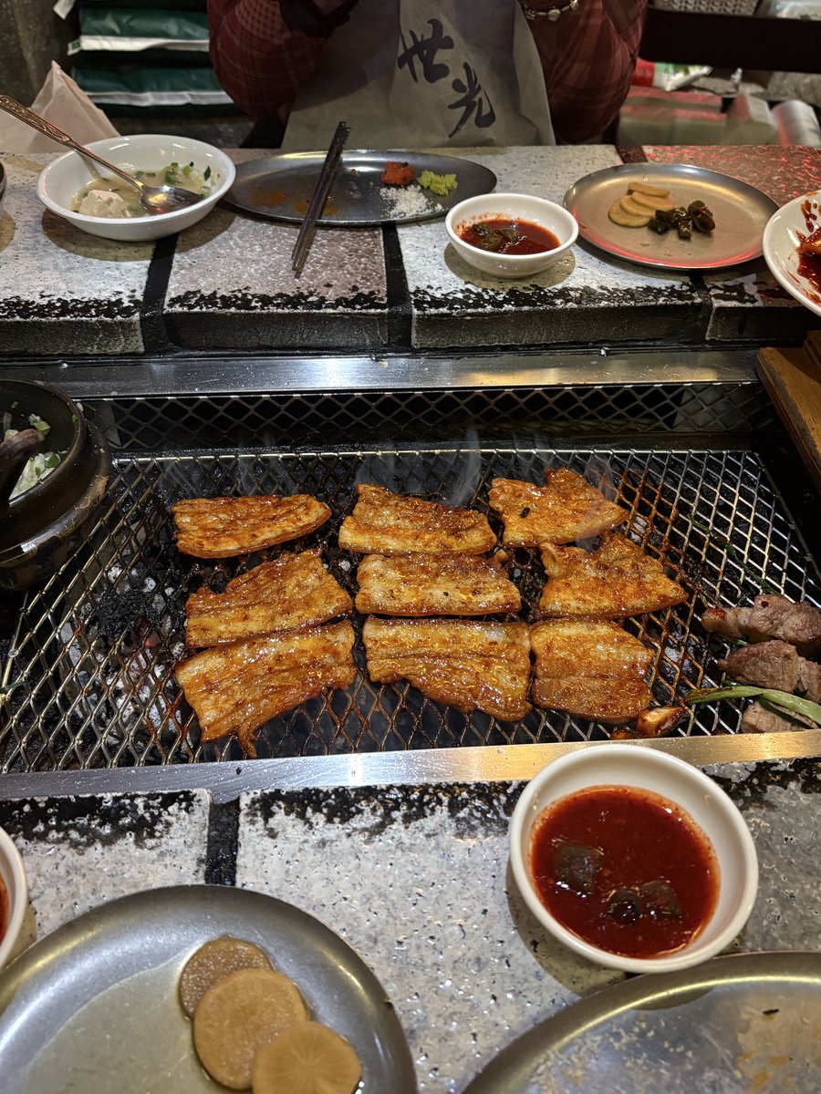 taoccoo's tweet photo. 인스타 맛집 싫어병 극복
서울에서 먹은 흑돼지 중 제일 맛있는데 진짜로? https://t.co/Az7b7P3ozG