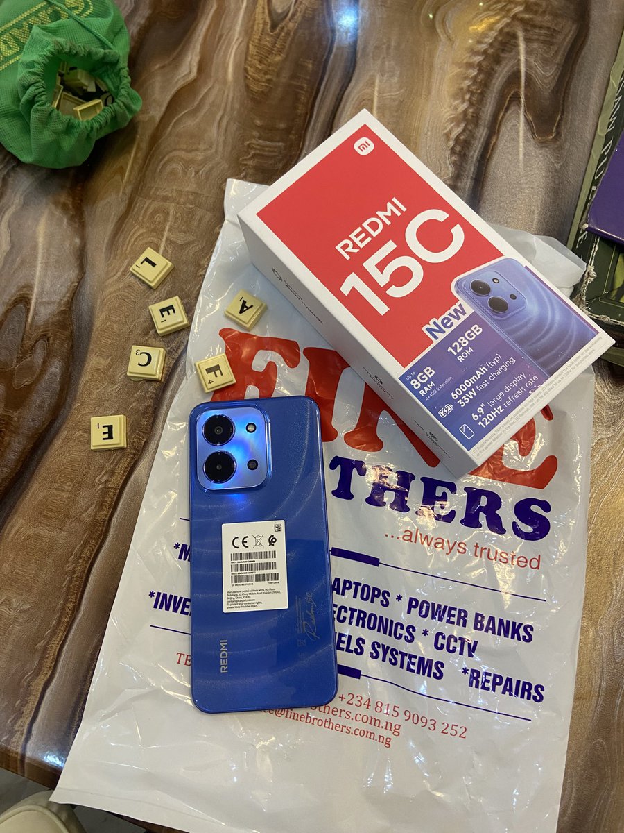 Kenneth11SAVAGE's tweet photo. Saw Fine Brothers doing promo for phones at Artillery decided to get one for myself.. https://t.co/apm2tvQnzz