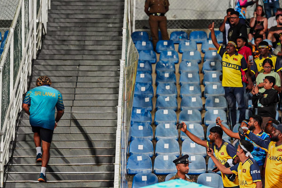 Cricket Picture that Goes Hard tweet media