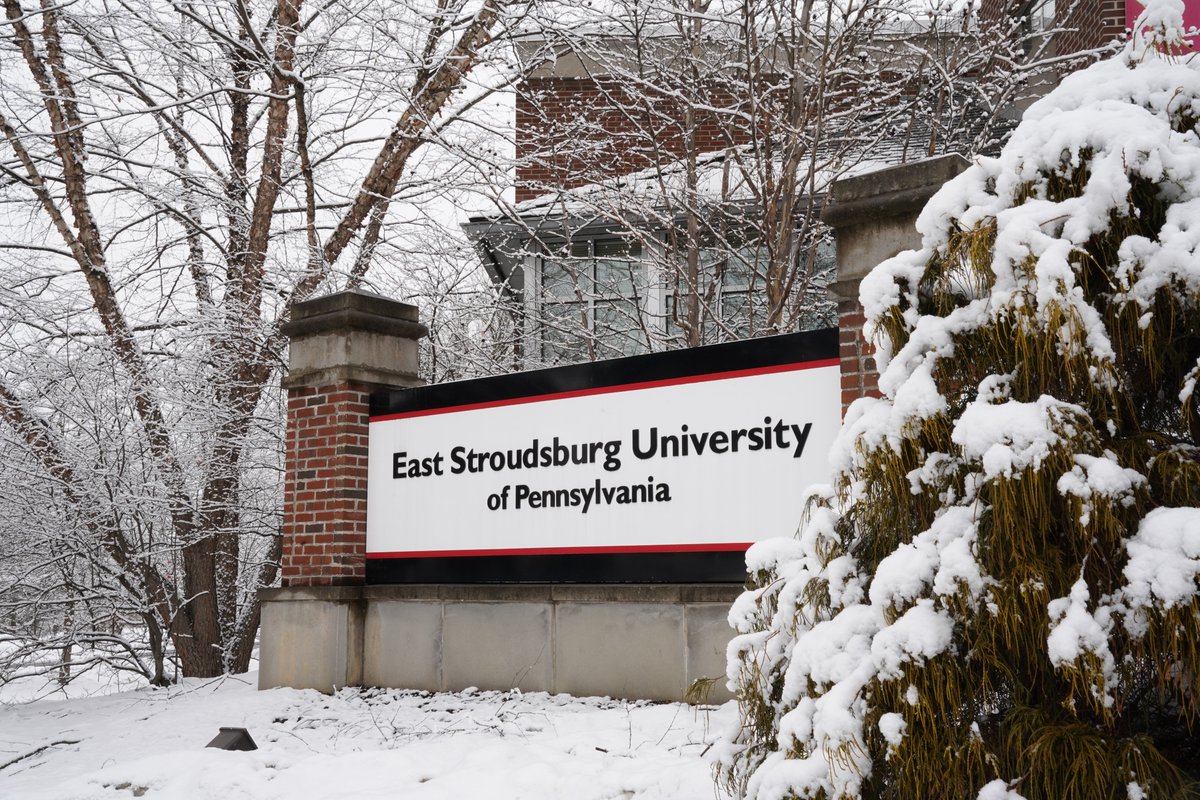 Fresh coat of snow to greet the new week at ESU.