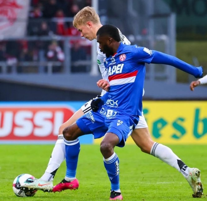 Beres Owusu against Salzburg 
⏱️90mins played 
📈Touches 41
📍 Accurate Passes 17/25(68%)
♟️ Aerial duels won 2/2(100%)
🔋 Recoveries 6
💥 Clearances 12
⚡ Headed Clearances 3
🔥 Passes into final third 5
Super Eagles|Kweku Smoke|Dede|Dr. Bawumia