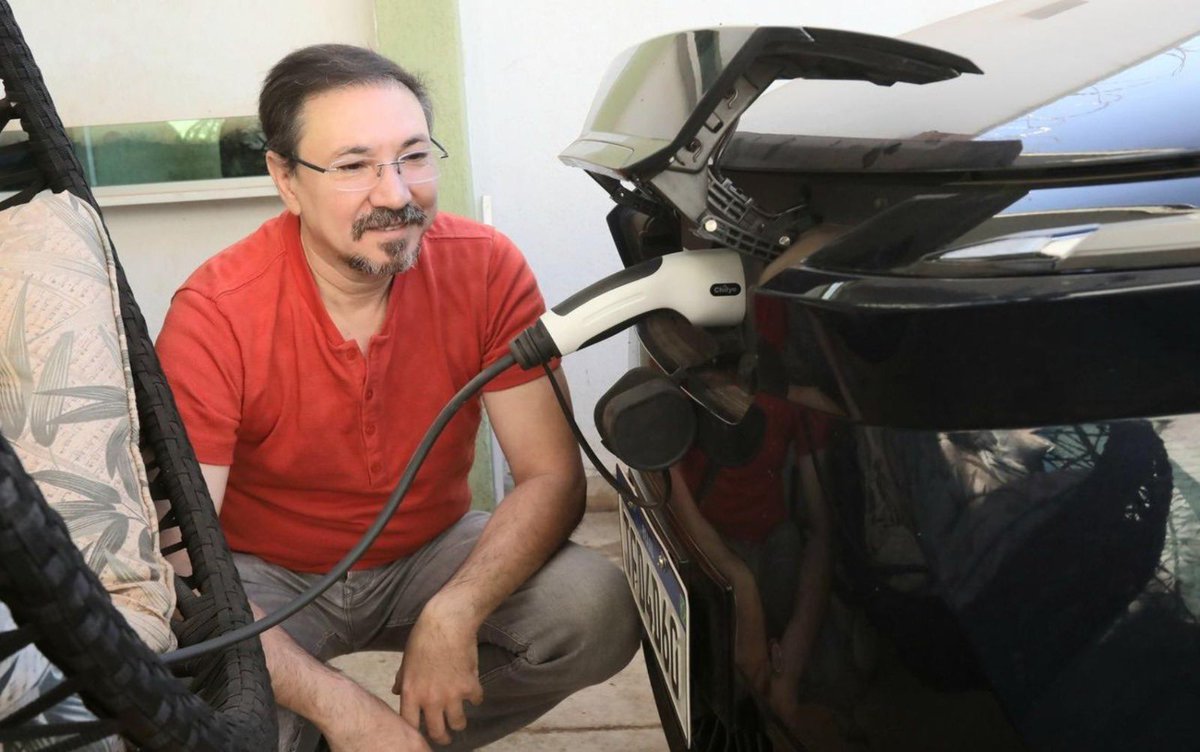 Venda de carros elétricos segue em alta em Goiás, diz associação ⇒ glo.bo/d7sed4a #NoArNaCBN #CBNGoiania #economia #carroselétricos