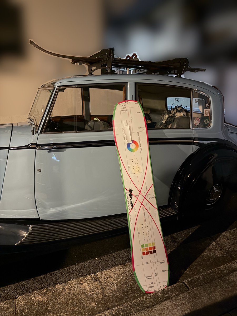 otoshi_s 無事に板受け取りました🏂 実物見たら想像以上に気に入って