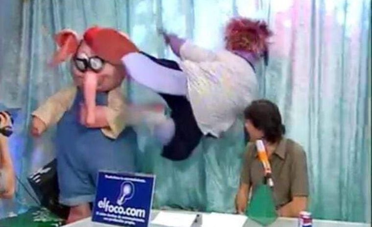 El primer Therian fue <a href="/trompisoriginal/">Trompis</a>  Lo recibi con mucho amor.
Esta mas que claro que entre todos los therian’s comparten media neurona…