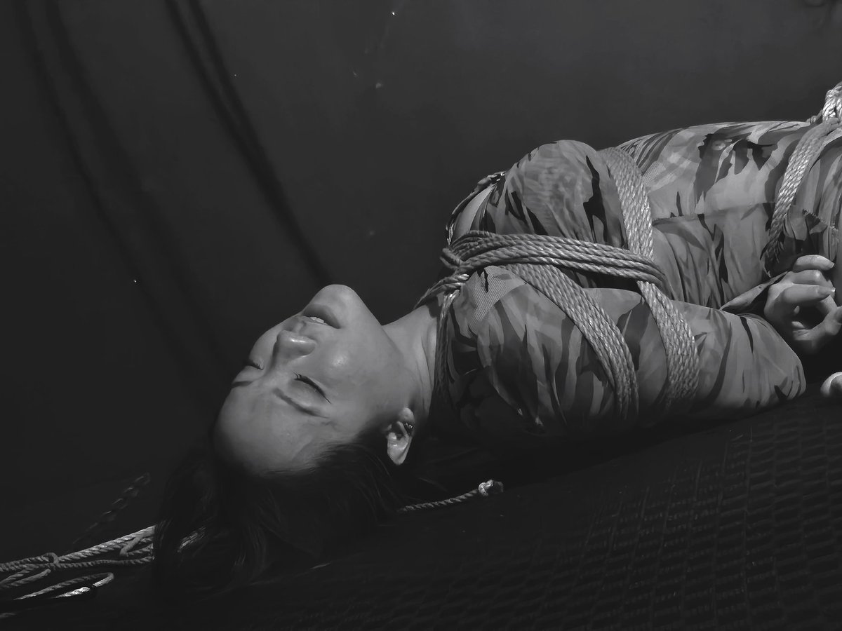 nube_monchhi tweet media