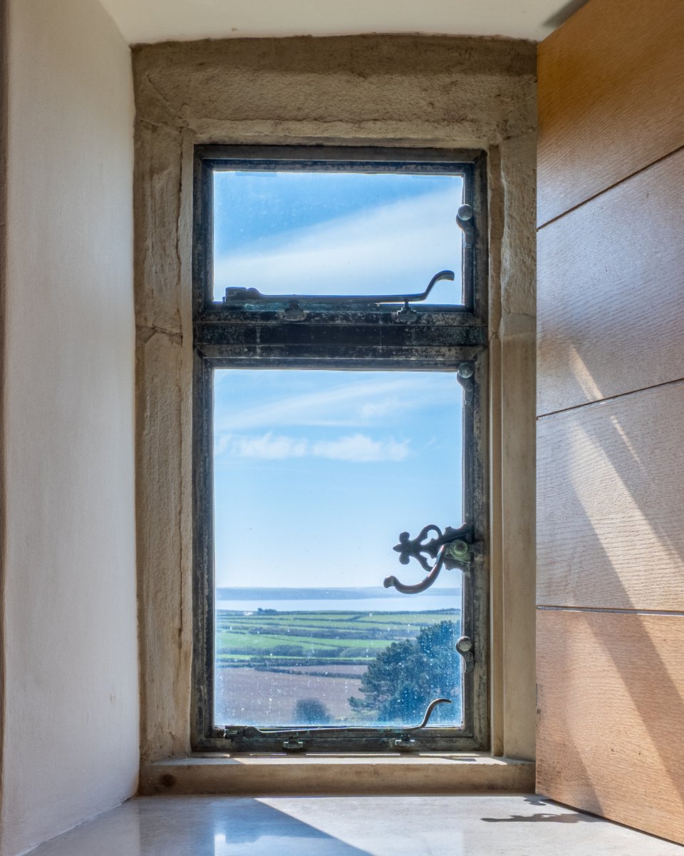 Roch Castle tweet media