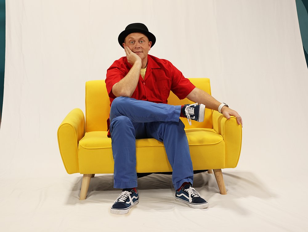 OMG Josh taking a break between shows! 😆 See you soon! #circuskaput #stlouis #theomgjosh