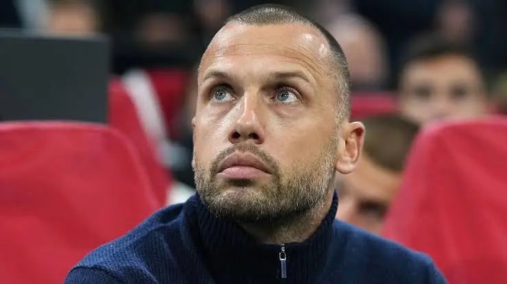 AnythingLFC_'s tweet photo. 🚨🆕 Former Liverpool FC assistant, John Heitinga, has left Tottenham Hotspur after just 33 days! 

(@greggevans40) https://t.co/VQxD5zoApv