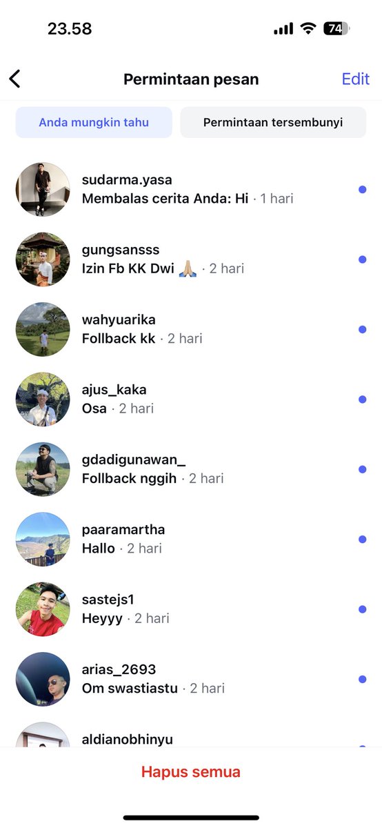 Ada ratusan chat masuk di tt ama ig tapi males respon. Males ditanya:
Kuliah apa kerja?
Kuliah dimana?
Oh capek ngajag?
Kerja di bagian apa?
Oh wih gede gajinya pasti
Brp saudara?
Oh cari sentana ya?
Kok gak cari sentana? Ngidih adik?
Gmn cara bagi waktu
Malassss