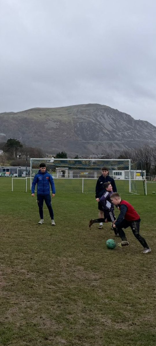 Penmaenmawr Phoenix FC tweet media