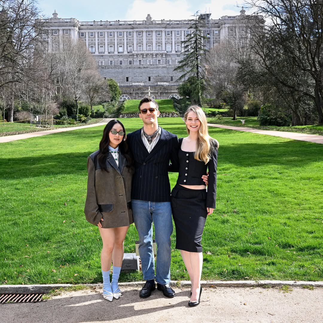 YERIN HA, LUKE THOMPSON AND HANNAH DODD FOR “BRIDGERTON” SEASON FOUR PRESS IN MADRID 💝