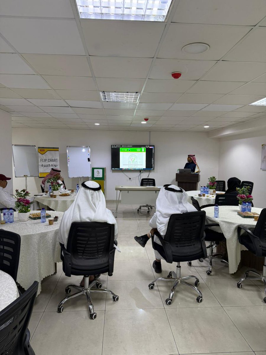 عقدت جمعية طيبة الصحية لكبار السن (كبار)، اجتماع الجمعية العمومية العادية مساء يوم الأحد 27 شعبان 1447هـ الموافق 15 فبراير 2026م، وذلك في مقر الجمعية بالمدينة المنورة.
وترأس الاجتماع رئيس مجلس الإدارة، وبحضور أعضاء الجمعية العمومية، حيث جرى خلال اللقاء استعراض ومناقشة الموضوعات