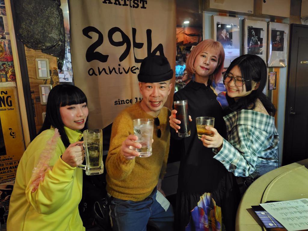 Cavo9090's tweet photo. 2/15（sun)下北沢Artist
30th ANNIVERSARY"sunday dinner"
4年目のサンデーディナー。

私は今後もここでお世話になることを誓いました！！あゆちゃん、コンキンカンさん、杏珠さんと何十年もアニバーサリーしたいです！！

楽しかった！ありがとう😊 https://t.co/bAxGNIVbD5