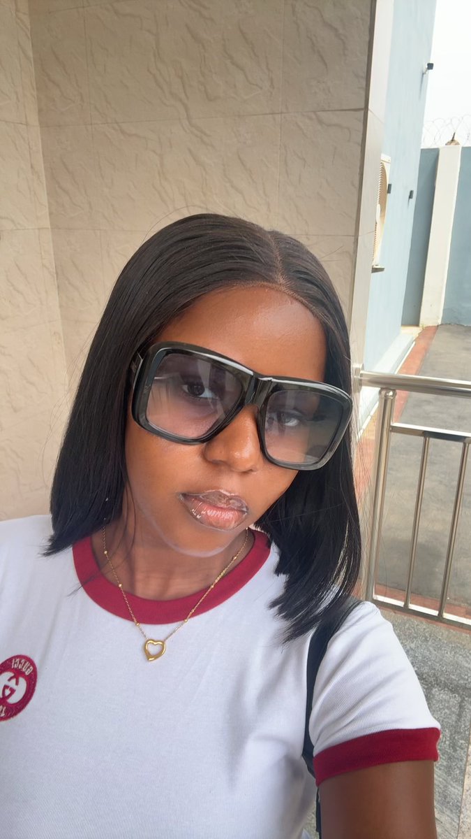 TemmyCakesss's tweet image. I need a guy that can drive me crazy