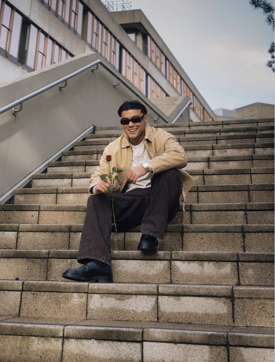 baileymaybr_'s tweet photo. OUÇA AGORA! 

“Fell In Love” – by @baileymay 

Link: https://t.co/eVbCBa78UE https://t.co/MpJtPaMEgR