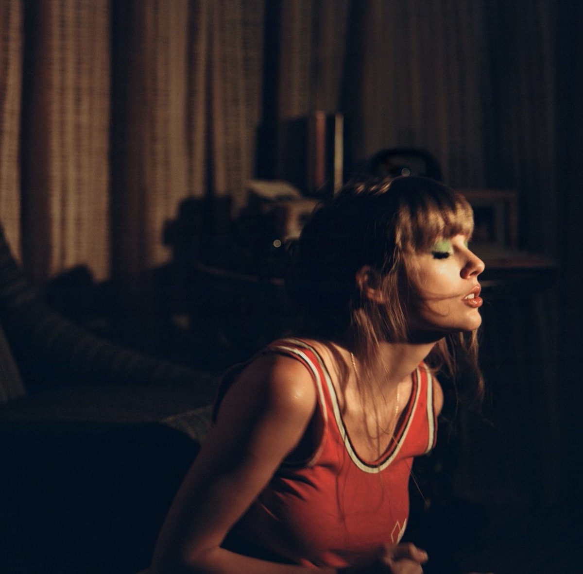 chart data tweet media