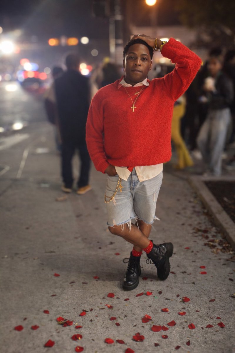 StayDancer's tweet photo. Fuck Love focus on the MONEY https://t.co/BTL9MAt4Fu