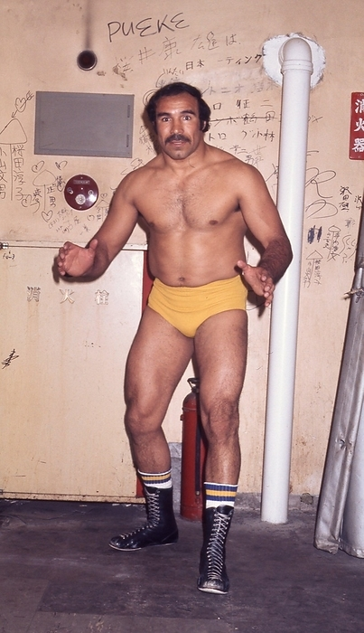 Khosrow Vaziri in 1976, years before the world knew him as The Iron Sheik. A legit Greco-Roman standout, AAU champion in the US and an assistant coach around the 1972 Olympic team, he was already touring internationally, including Japan with All Japan in 1976.