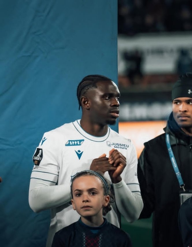 Marvin Senaya🇫🇷🇬🇭(25)
🏛️🇫🇷Auxerre
♟️ Right back/Right wingback 

Player Traits 
💥Chances created 3%
⚡ Aerial duels won 93%
🔋 Defensive contributions 99%
⚽Goals 0
🔥Shot attempts 54%
📈Touches 40%

🇫🇷Ligue 1 2025/2026
🏟️ 16matches 
⚽ 0goals 
🅰️ 0 assist