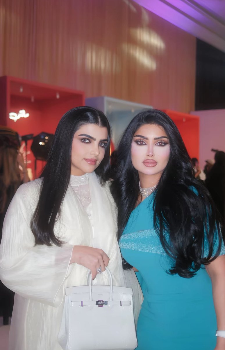 نورة الحسيني. tweet media