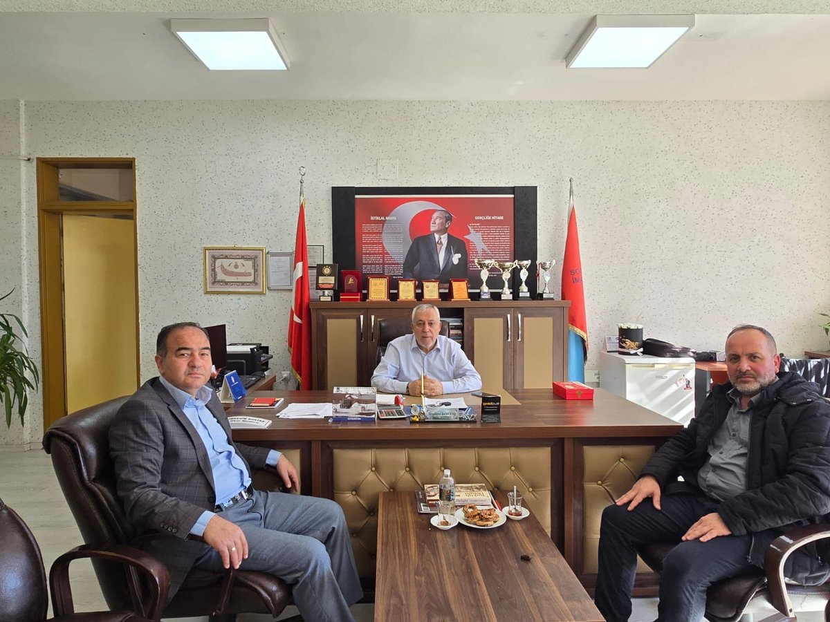 Adana İmam Hatipliler Derneği (ADİMDER) olarak Sarıçam Anadolu İmam Hatip Lisesi’ne görevlendirilen okul müdürümüz İbrahim BORTAŞ’a hayırlı olsun ziyaretinde bulunarak yakın zamanda vefat eden validesi için de başsağlığı diledik.