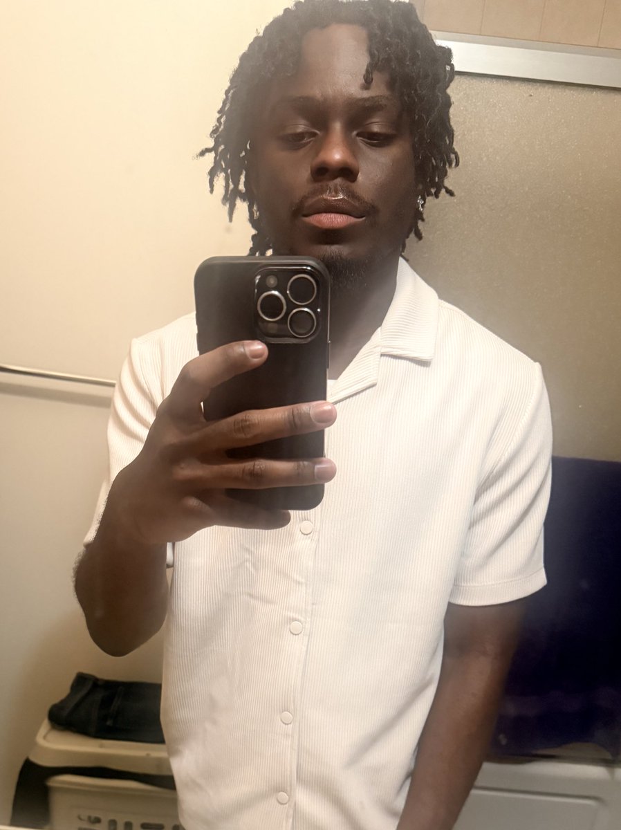 cleyy tweet media