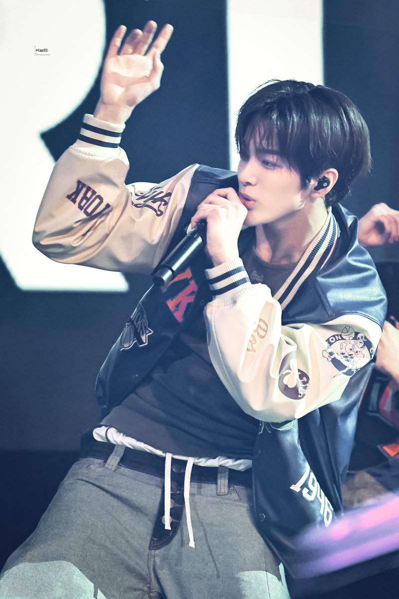 𝑲𝒆𝑺 tweet media