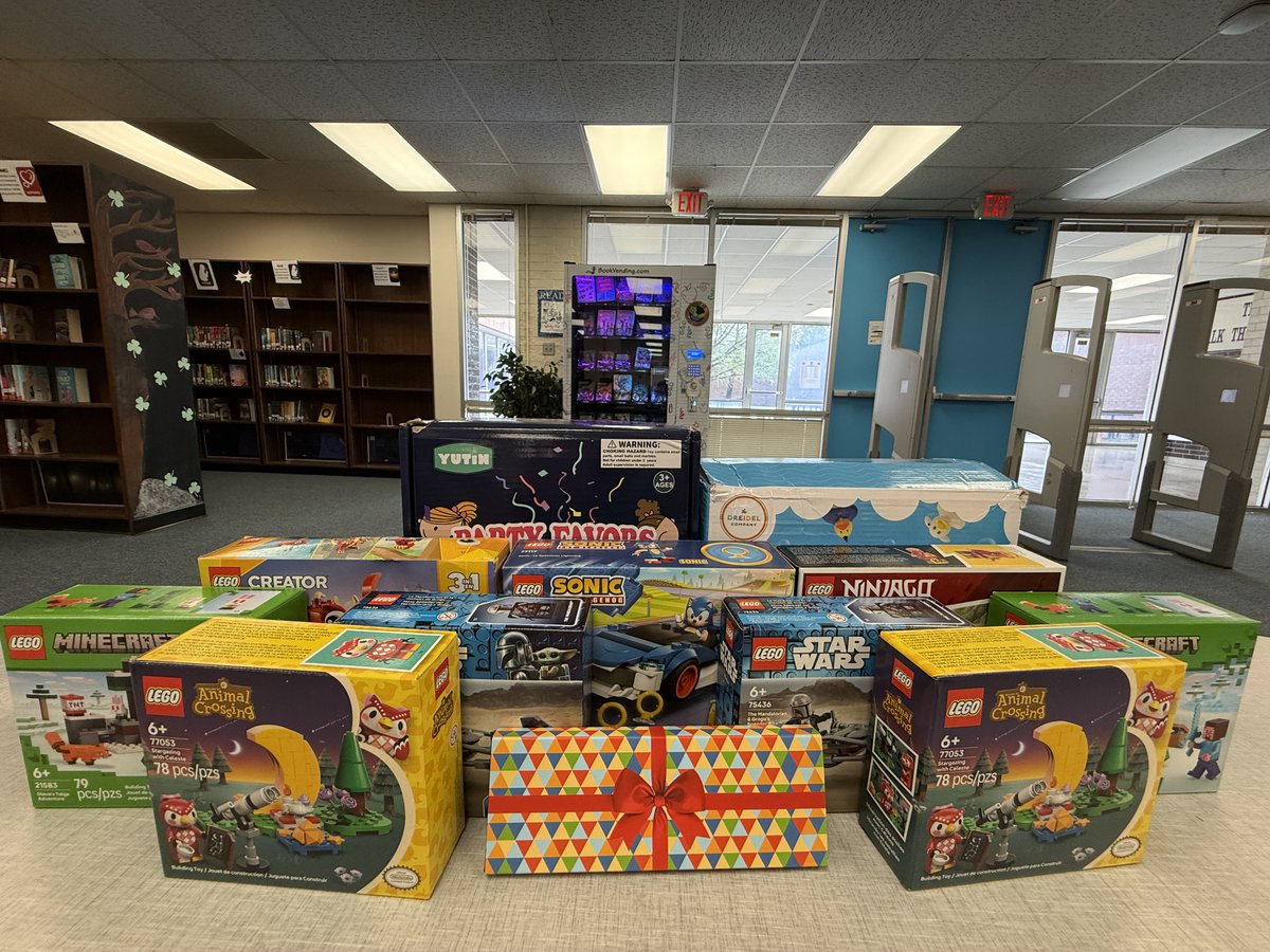 Mr. Black tweet media