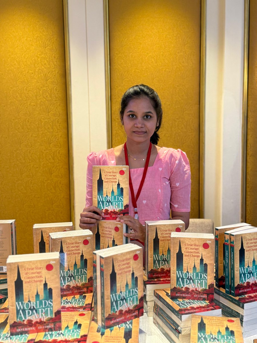 OmBooksInternational tweet media