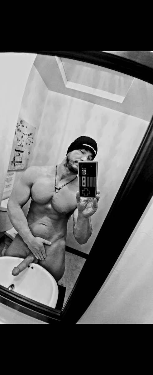 Flexbuffchest7's tweet photo. @Milf_Promo @Lisa06685926 https://t.co/QQKssy9yUd