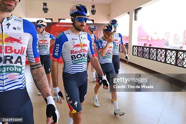 FanClubMoscon's tweet image. 📷 📷 📷 📷 Forza Gianni #Moscon 📷 📷 📷 📷 #giannimoscon #TrattoredellaValdiNon #redbullborahansgrohe #borahansgrohe #BORAhansgrohe2026 #rbh #rbhprocycling #UAETour #UAETour2026 stage 1