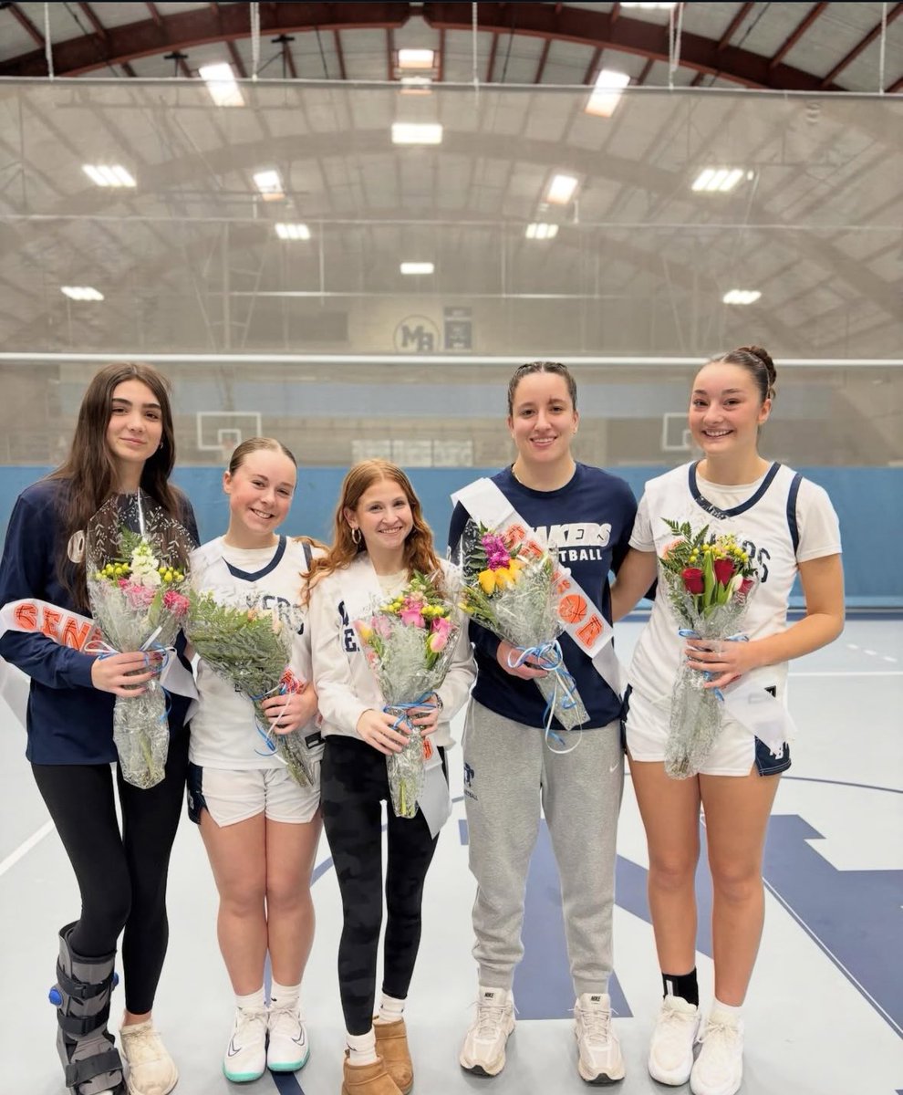 Abby DeWolf tweet media