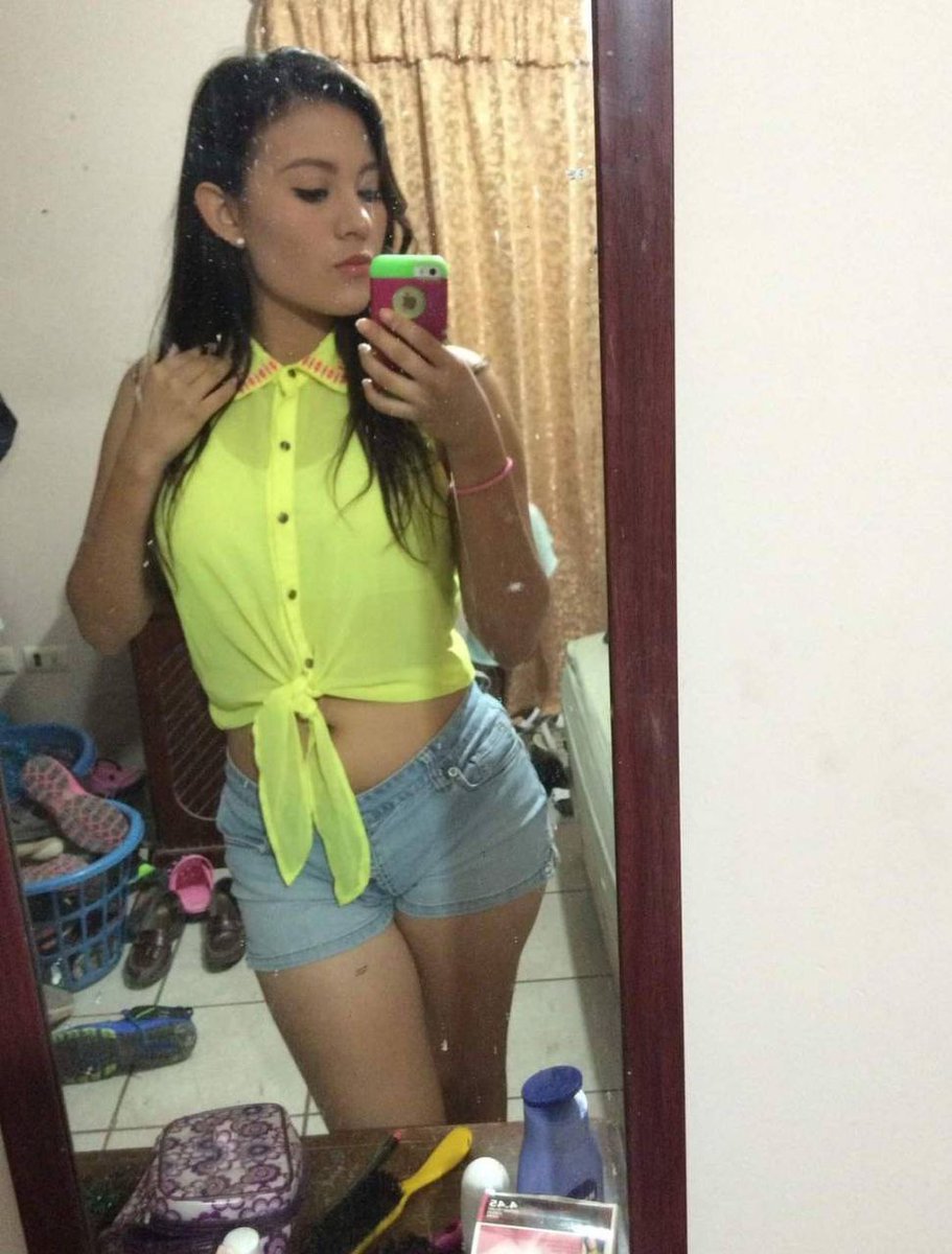 Addicted_Goone's tweet photo. Aquí hay más de la cerda de Daniela, que el cuck me dio y me pidió no publicarlas, pero todos sabemos que lo que desea realmente es que lo humillen publicando fotos de esta cerda 🤣 https://t.co/G48sdJsCQD