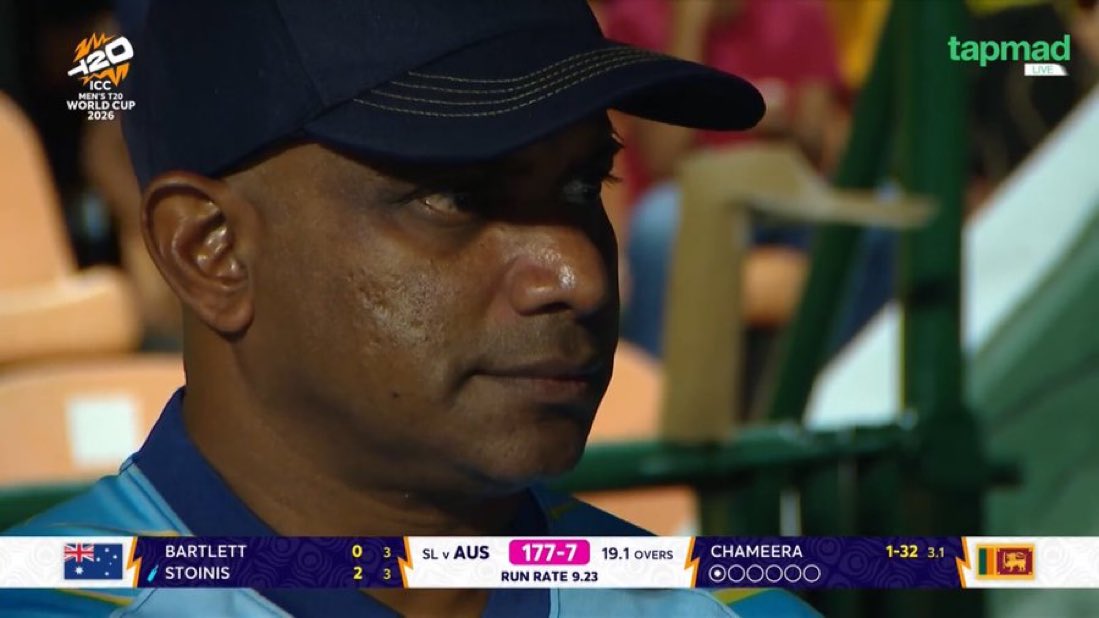 erangatennakoon's tweet image. He's happy, yet focused. #SLvAUS