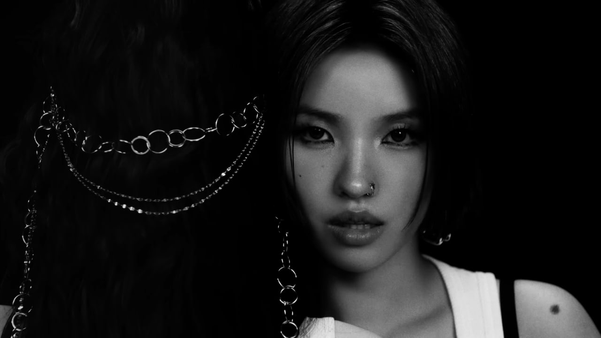 NanoscaleJane's tweet photo. #MONO is stuck in my head &amp; the MV aesthetic is insane. 100/10. ✨

But the lyrics feeling so creatively surface-level kills me... (G)I-DLE I love you BUT WHY IS IT SO LITERAL AAAAA????? 😭

I miss the metaphors! Still streaming tho.

#GIDLE #I_DLE #GIDLE_MONO https://t.co/zDtFwAG51B