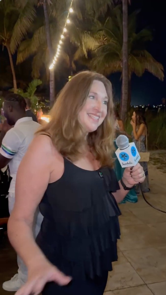 Angie Ward tweet media