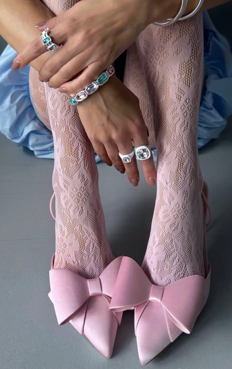 rebeka ruffles (@rufflesrebekah) on Twitter photo 