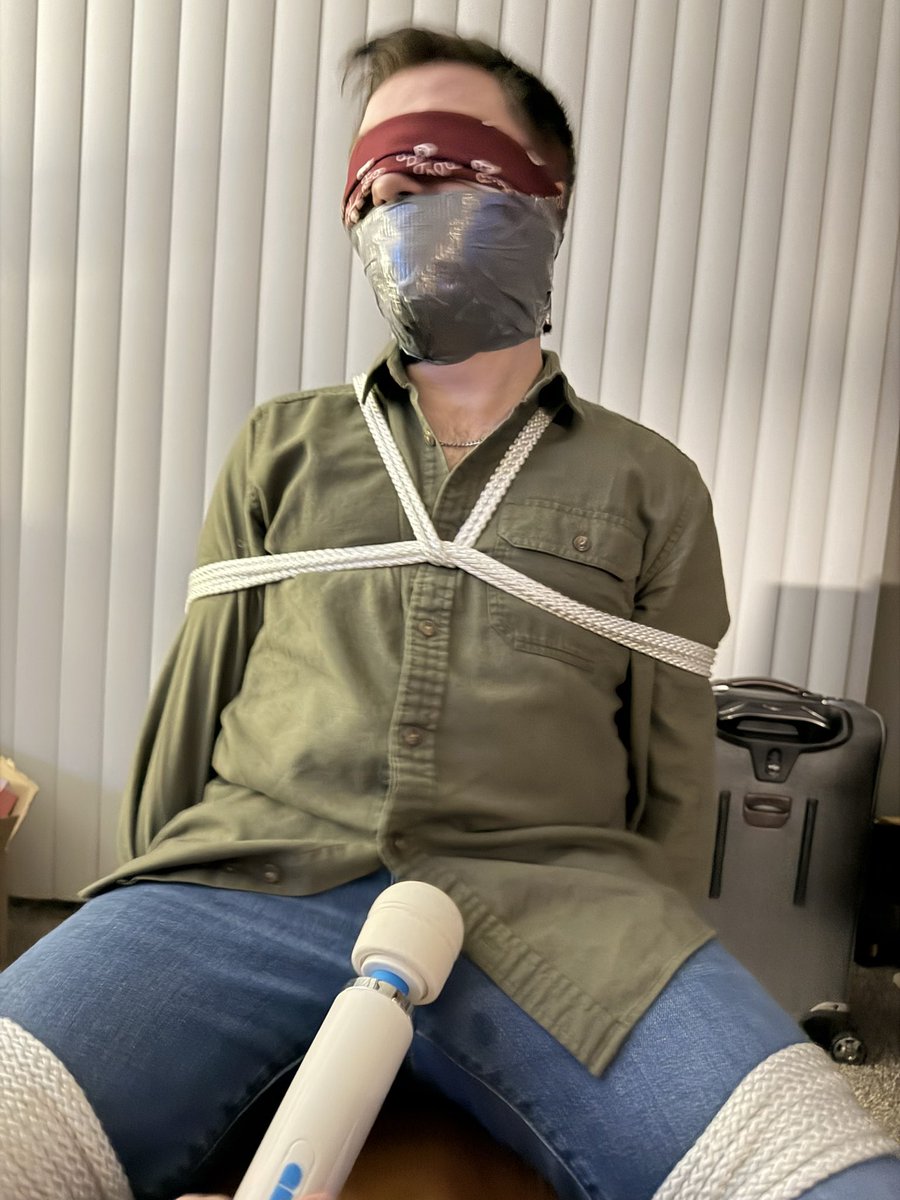 ColeinCaptivity's tweet photo. Had a little fun with @kinkmate13 a little bit ago. He was kind enough to sit me down and show me the ropes! 😉 https://t.co/eksHKhWc9n