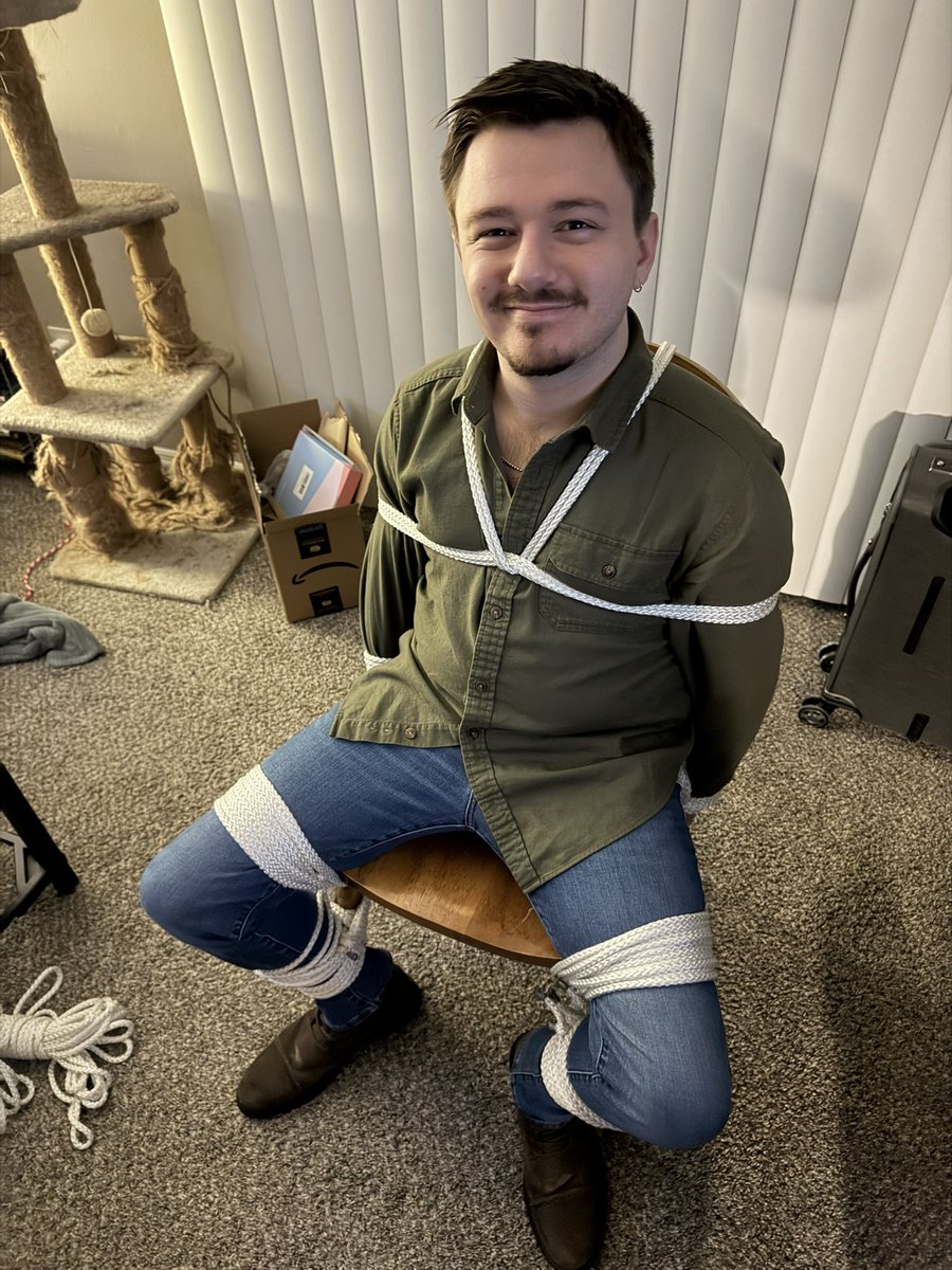 ColeinCaptivity's tweet photo. Had a little fun with @kinkmate13 a little bit ago. He was kind enough to sit me down and show me the ropes! 😉 https://t.co/eksHKhWc9n