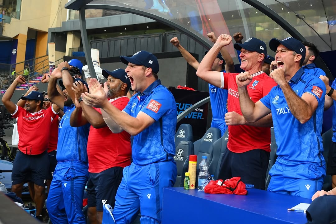 OffSideOfWorld's tweet image. Se questo messaggio dovesse arrivare in Italia 🇮🇹

La vostra squadra di cricket è davvero speciale.
Alla sua prima Coppa del Mondo T20, l’Italia ha mostrato cuore, disciplina e un cricket senza paura. Negli ultimi due decenni, pochissime squadre hanno avuto un impatto simile al