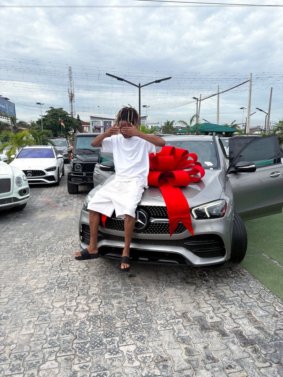 Teee_dollar tweet media