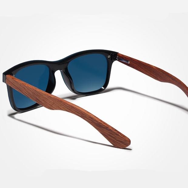 UnicunShop's tweet image. Want to look effortlessly cool &amp;amp; mysterious? 😎 Our Polarized Wooden Sunglasses are here!  They'll protect your eyes from the sun AND make you look like a total badass. 👀 Get yours now: unicun.com/product/polari… ☀️ #sunglasses #style #summeressentials 🪵
