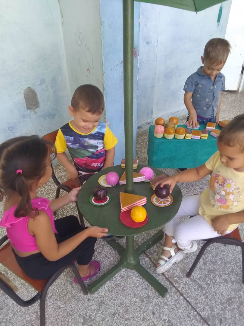 JMastrapa56896's tweet photo. No hay mejor forma de demostrar que los niños son felices, cuando disfrutan en el juego https://t.co/vJWWEr30Nw