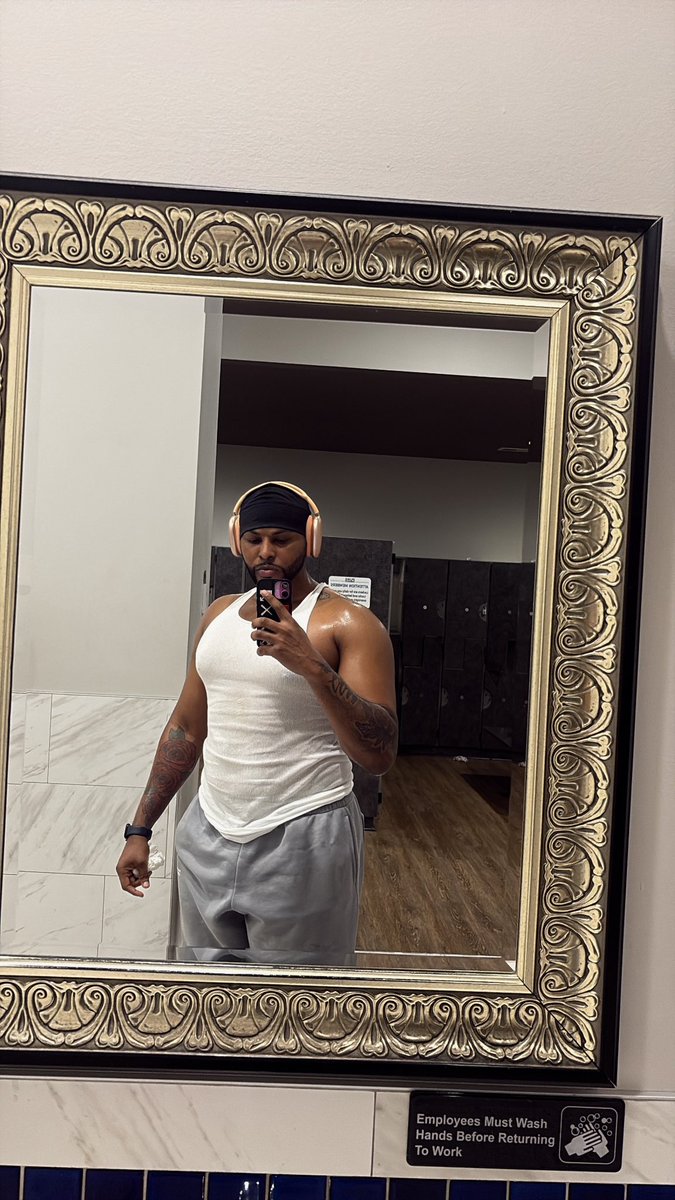 nateeeb_'s tweet photo. 💪🏾 https://t.co/bX3To1jzsu