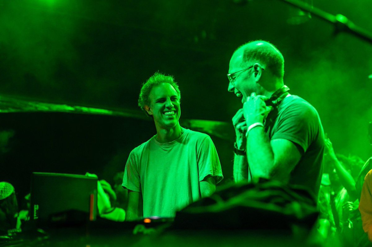 Bahidora's tweet photo. @fourtetkieran b2b Daphni (@cariboumusic) un momento único para celebrar 10 años de @sundaysundaymx #EnBahidorá 💚 https://t.co/LNEg20JpyY