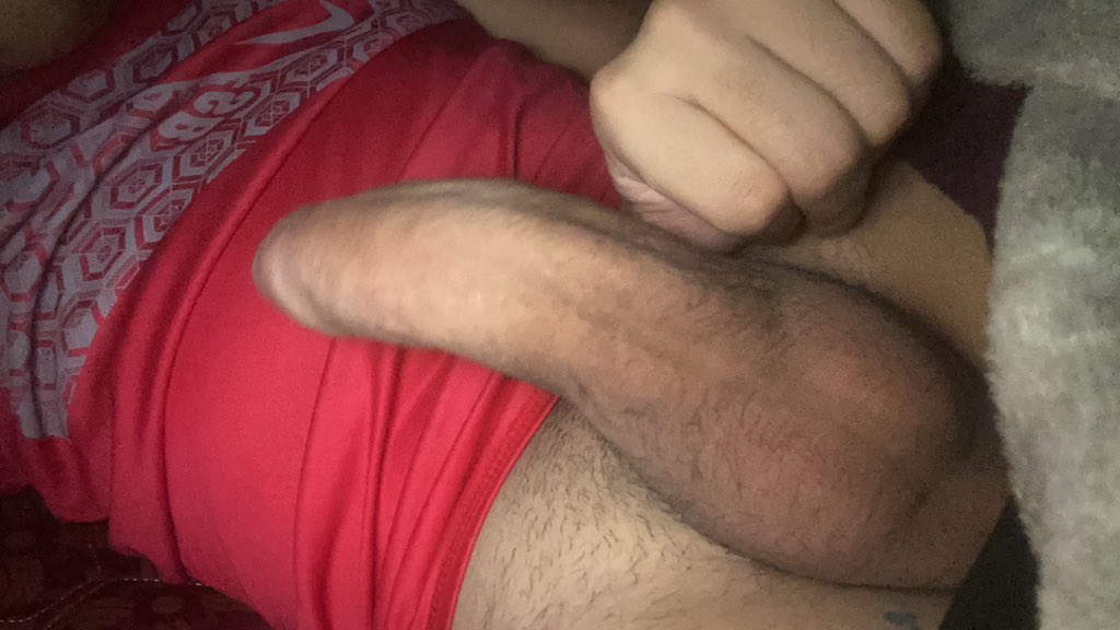 Rt y te la comesss 😘🤤