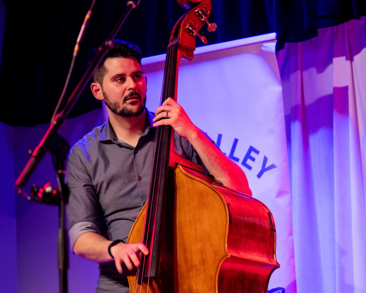 TerryWood19's tweet photo. The winter&amp;spring season continued on Saturday night at the @BowValleyMusic club. Closing was Maggies Wake, a high-energy folk roots band from Ontario, blending Celtic-inspired fiddle, tin whistle and flute with the spirit of jazz, Americana, and classic country. Super Show!! 2/2 https://t.co/d1wFnDDXj6