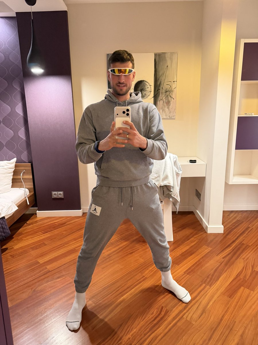 Yevhen Cheberko tweet media